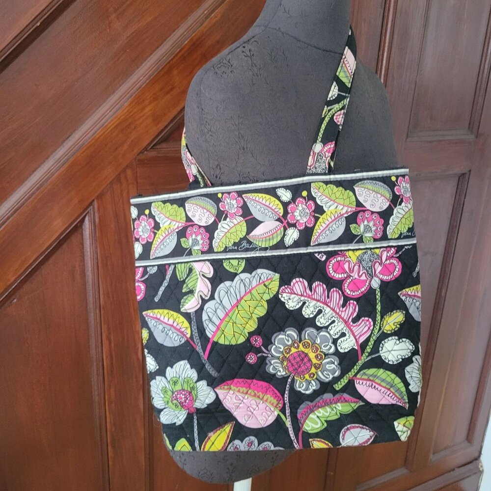 Vera Bradley Floral Quilt Tote Bag With Button Closure & Interior Pockets 14"x12